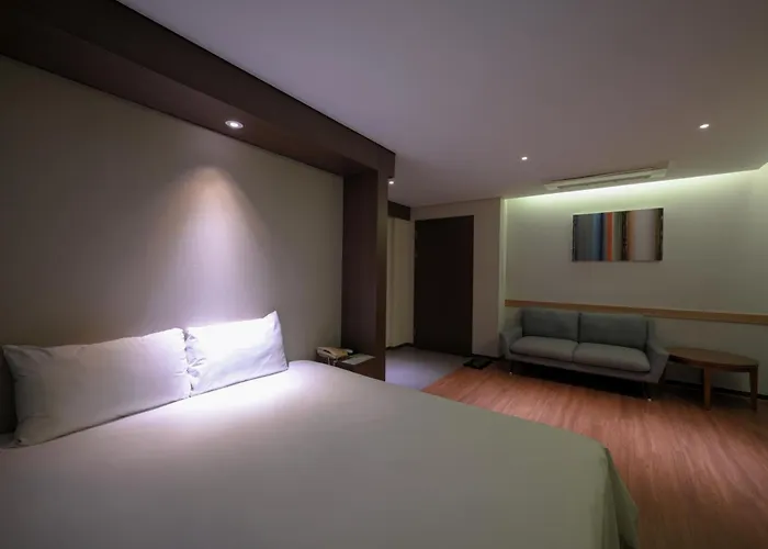 阿斯塔尔酒店