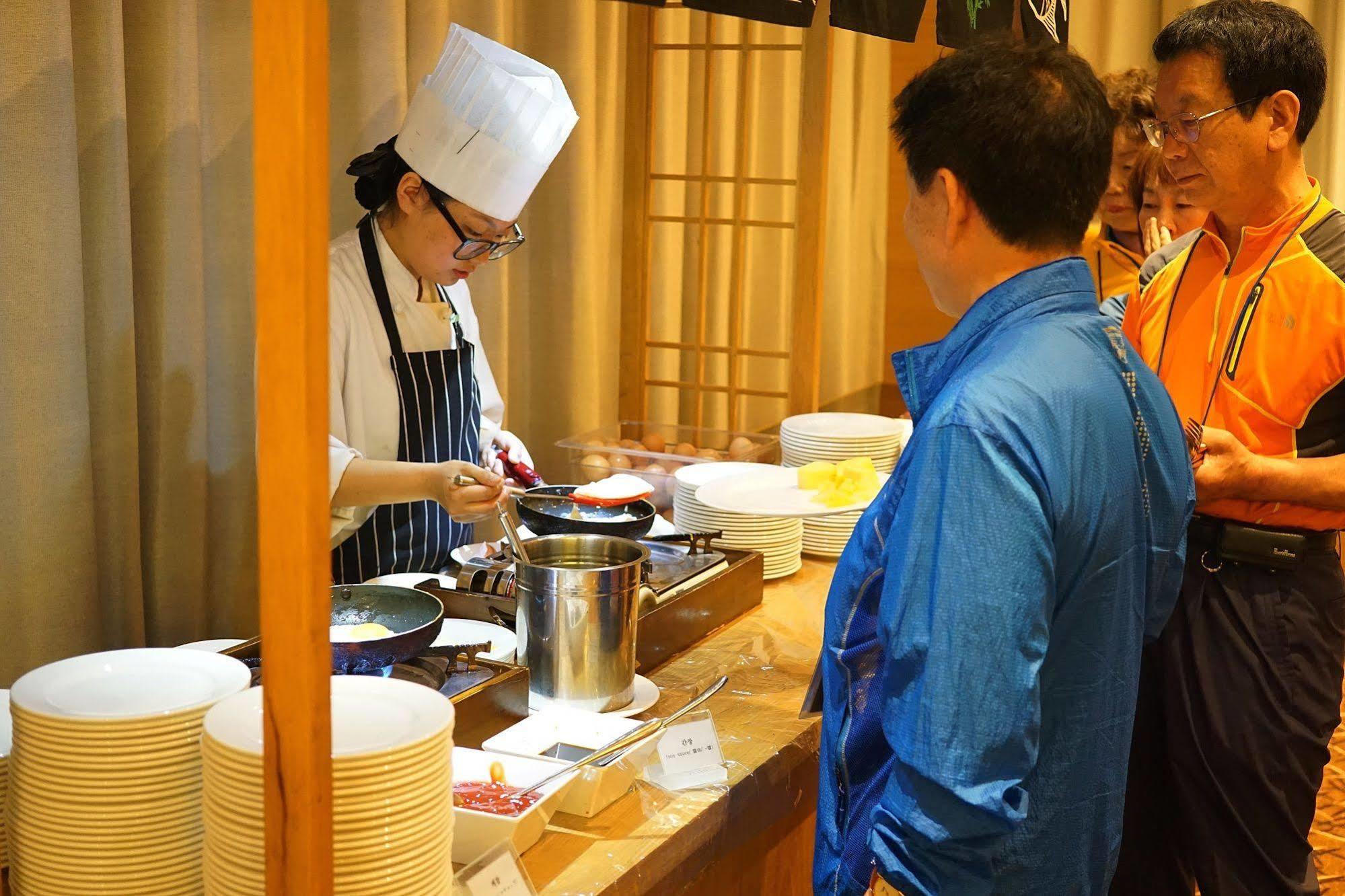 阿斯塔尔酒店 酒店 4*