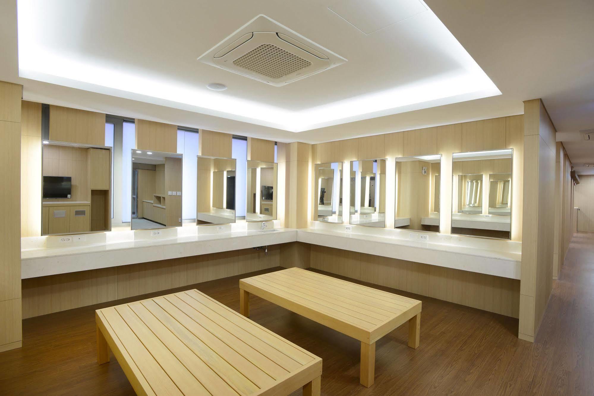 Hotel Astar